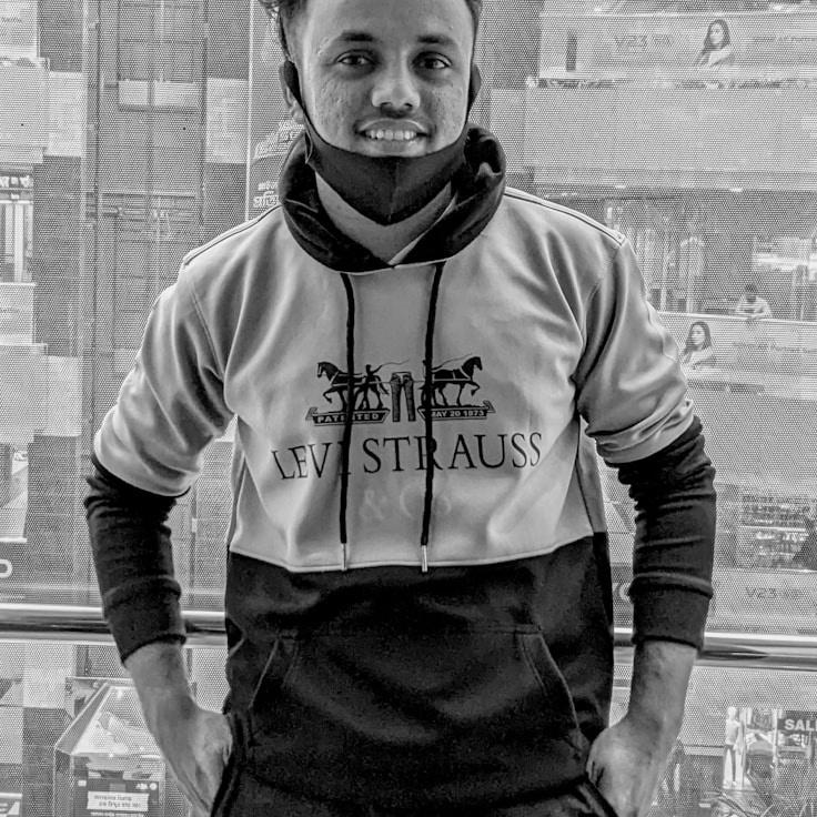 Portrait of Arjun Iyer meditation instructor